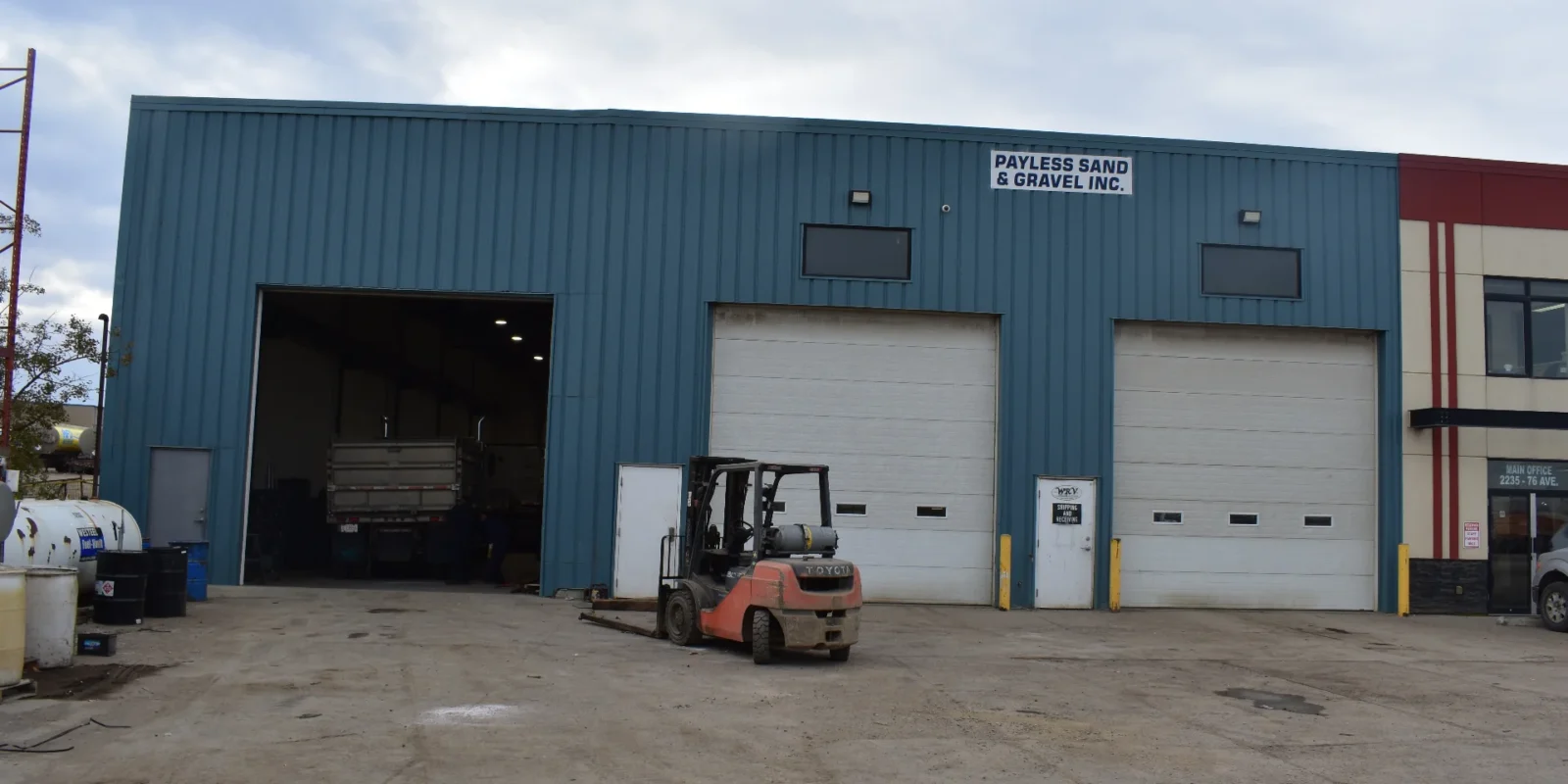 TRUCK SHOP EXTENSION